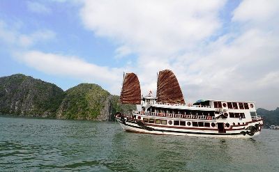 HALONG ROYAL PALACE CRUISE